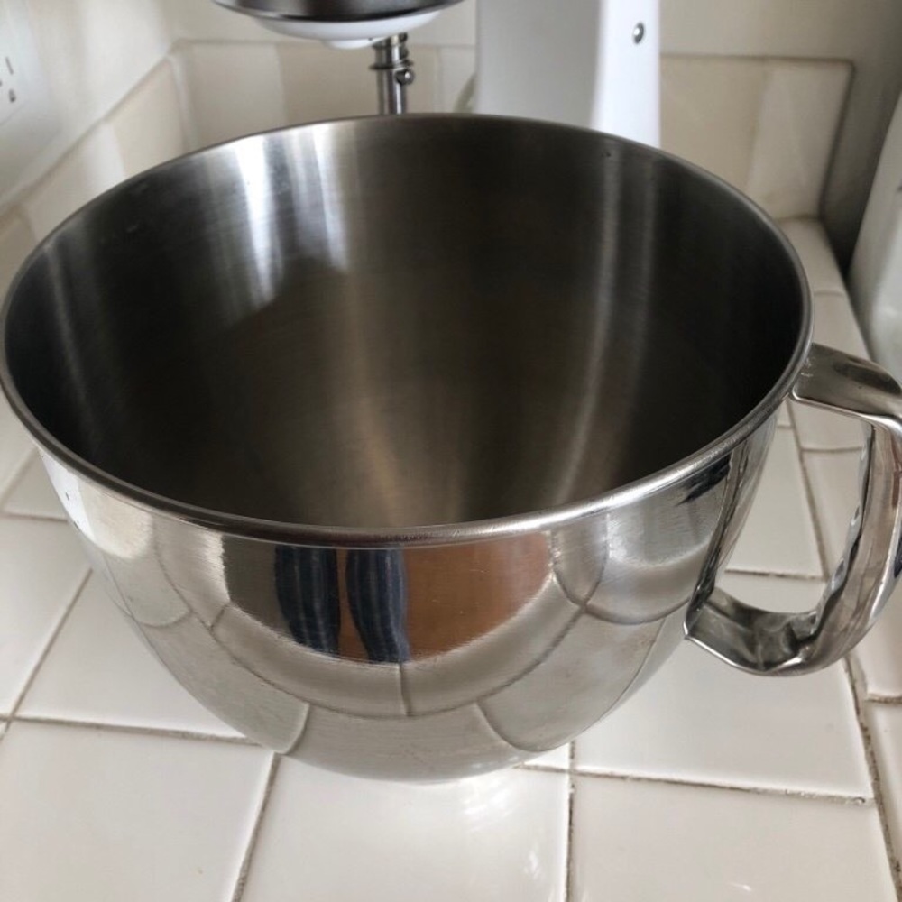 White Kitchen Aid - Picture 2 of 3